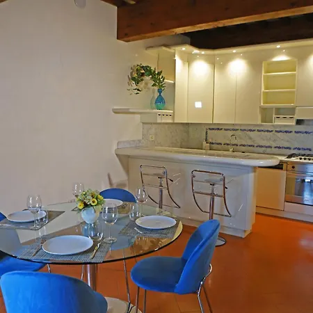 Maison B *