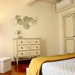 Maison B