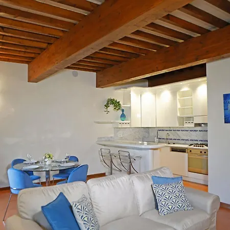 Apartamento Maison B Prato (Prato)