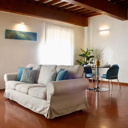 Maison B Prato (Prato)