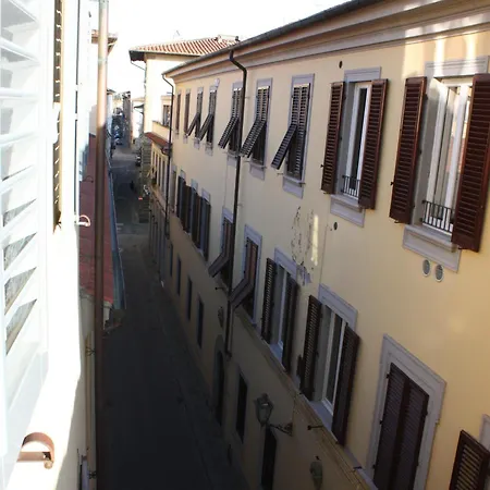 Maison B Prato (Prato)