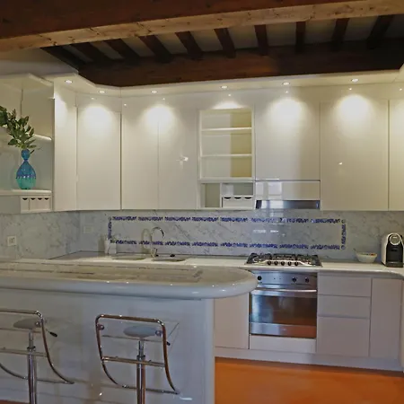 Maison B * Prato (Prato)